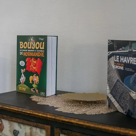 Le Boujou - Place De Parking - 200m Apartment Etretat
