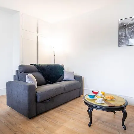 Le Boujou - Place De Parking - 200m