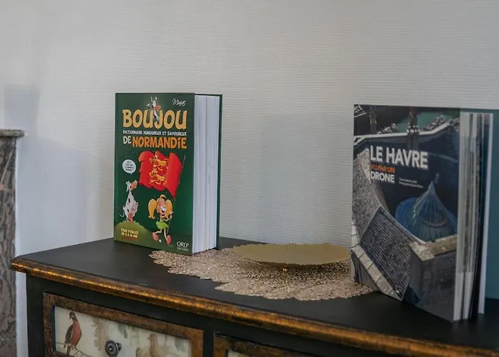 Le Boujou - Place De Parking - 200m Lägenhet Étretat